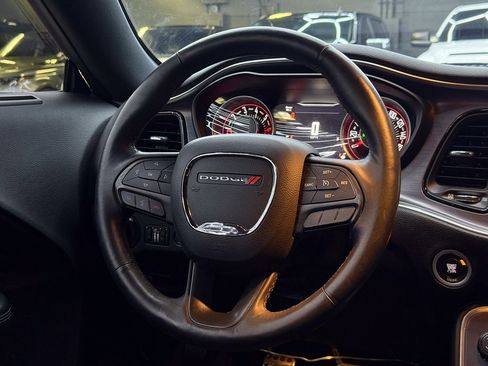 Used 2015 Dodge Challenger R/T w/ Quick Order Package 22B R/T image 18