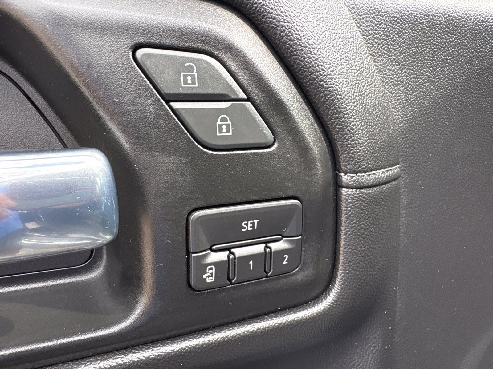Used 2020 GMC Sierra 1500 SLT AWD/4WD image 12