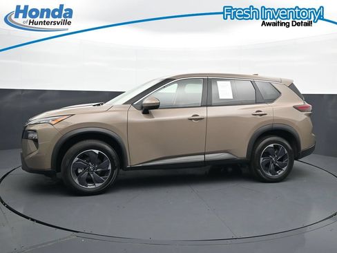 Used 2025 Nissan Rogue SV FWD image 6