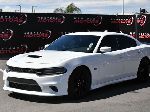 Used 2020 Dodge Charger Scat Pack w/ Dynamics Package RWD image 3