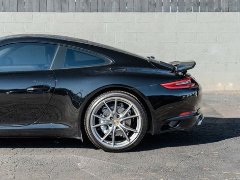 Used 2019 Porsche 911 Carrera image 10