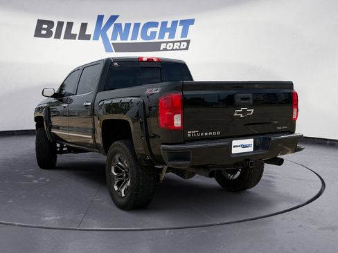 Used 2017 Chevrolet Silverado 1500 LTZ Z71 w/ LTZ Plus Package AWD/4WD image 3