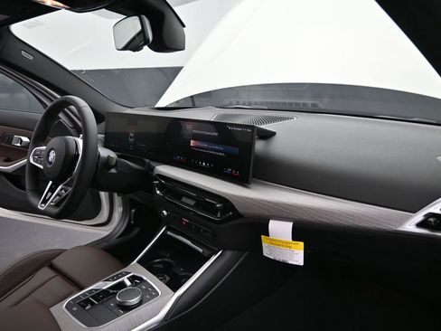 New 2026 BMW 330i Sedan w/ M Sport Package RWD image 20