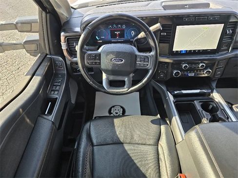 Used 2023 Ford F250 Lariat w/ FX4 Off-Road Package image 3