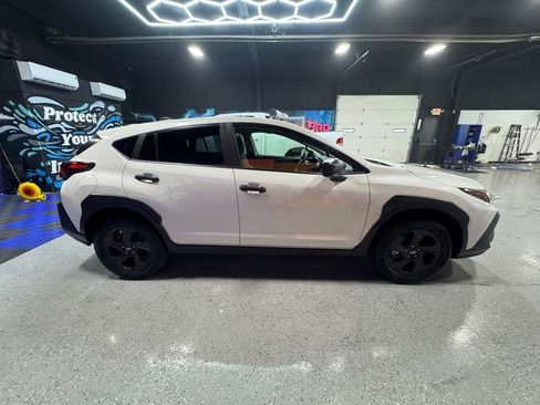 Used 2025 Subaru Crosstrek 2.0i AWD/4WD image 6