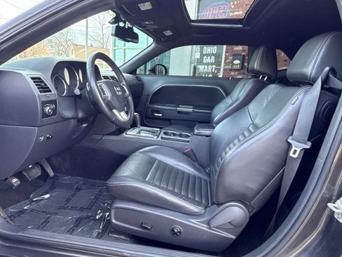 Used 2013 Dodge Challenger R/T image 11