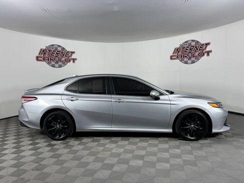 Used 2019 Toyota Camry LE FWD image 8