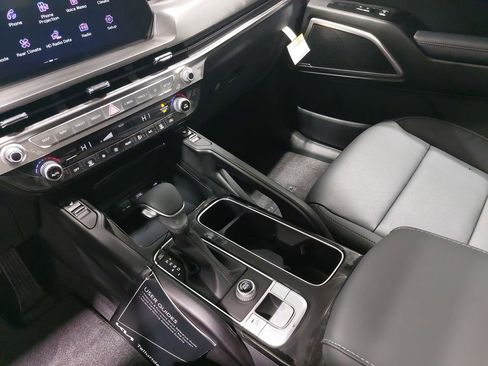 New 2025 Kia Telluride S image 28