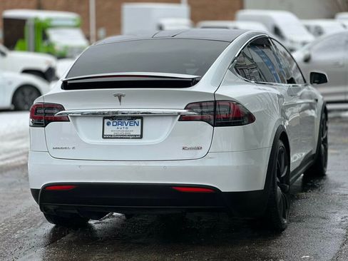 Used 2019 Tesla Model X Performance image 5