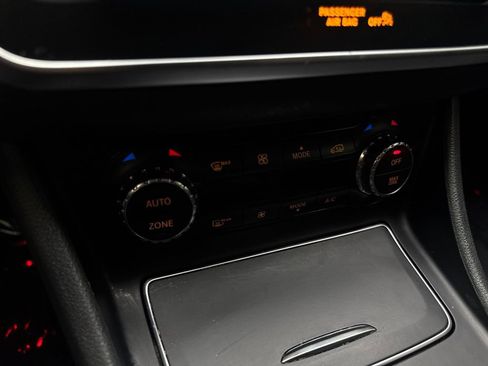 Used 2019 Mercedes-Benz CLA 250 4MATIC image 63
