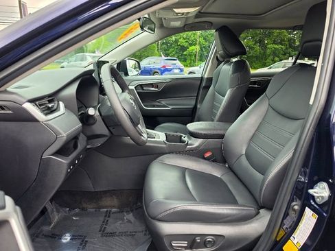 Used 2023 Toyota RAV4 XLE Premium AWD/4WD image 21