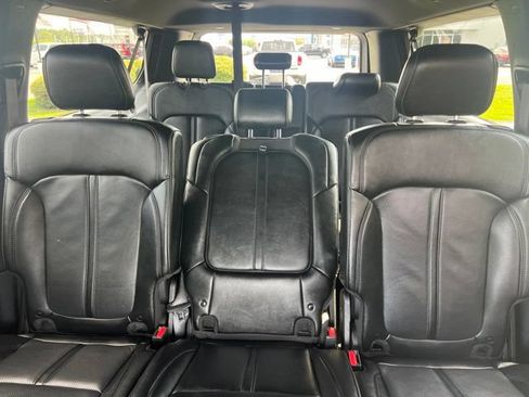 Used 2024 Jeep Wagoneer L Series II w/ Flexible Seating Group AWD/4WD image 18