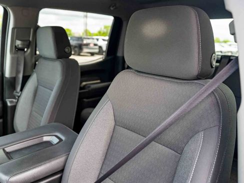 Used 2025 Chevrolet Silverado 1500 Custom RWD image 9