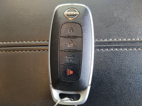 Used 2025 Nissan Sentra SV FWD image 32