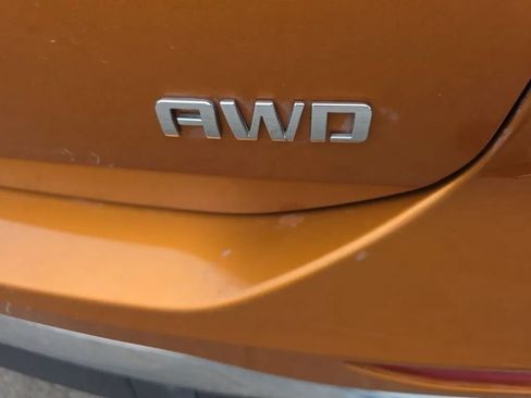Used 2018 Chevrolet Equinox LS AWD/4WD image 16