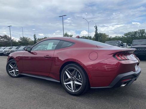 New 2025 Ford Mustang Coupe image 4