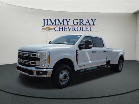 Used 2024 Ford F350 XLT image 7