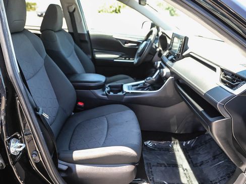Certified 2020 Toyota RAV4 XLE w/ Carpet Mat Package FWD image 16