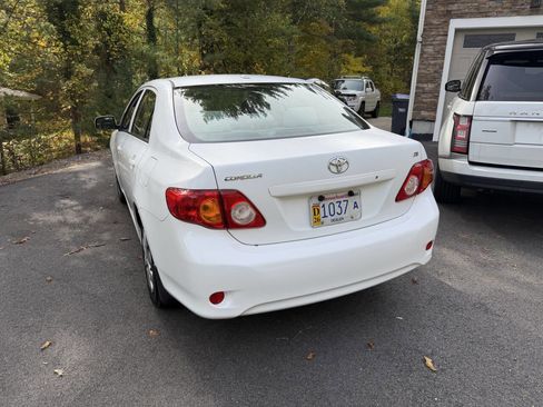 Used 2010 Toyota Corolla LE image 5
