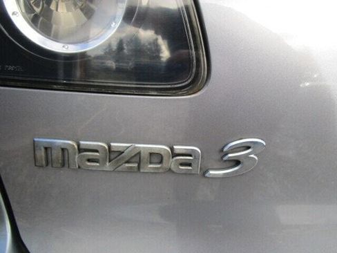 Used 2005 MAZDA MAZDA3 s w/ Sport Pkg image 39