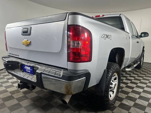 Used 2013 Chevrolet Silverado 2500 W/T w/ Snow Plow Prep Package AWD/4WD image 5