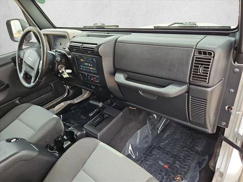 Used 2006 Jeep Wrangler Unlimited AWD/4WD image 18