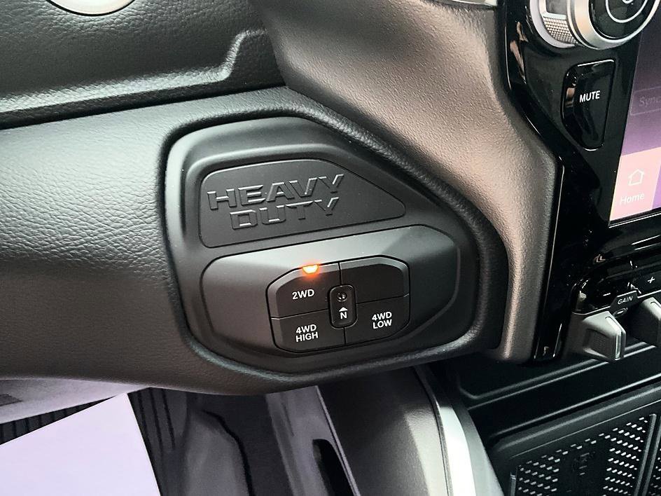 New 2027 RAM 3500 Big Horn AWD/4WD image 21