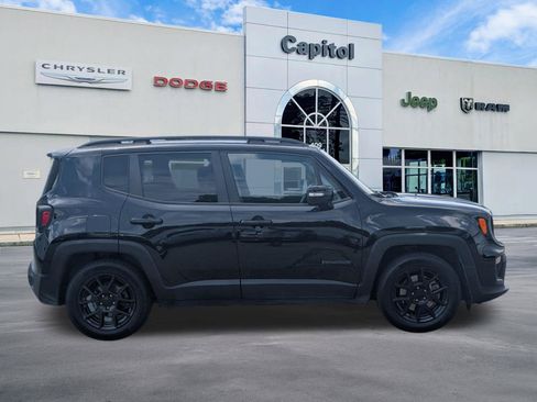 Certified 2020 Jeep Renegade Altitude FWD image 2