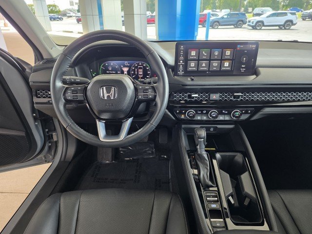 Used 2024 Honda Accord Touring image 6