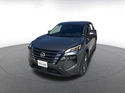 Used 2025 Nissan Rogue SV image 7