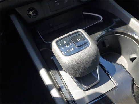 New 2025 Nissan Rogue SL w/ Tech Package FWD image 13