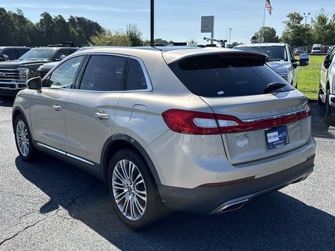 Used 2017 Lincoln MKX Reserve AWD/4WD image 5