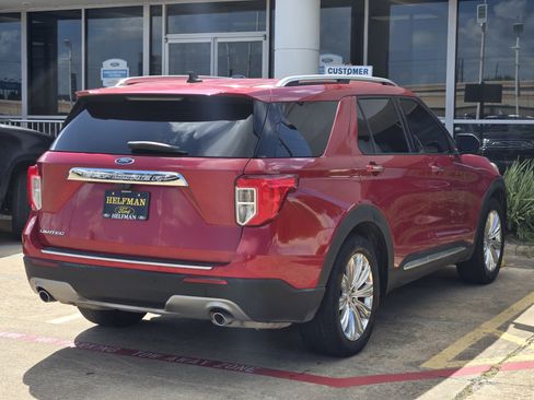 Used 2021 Ford Explorer Limited w/ Equipment Group 301A RWD image 4