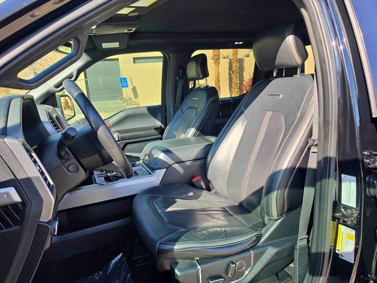 Used 2016 Ford F150 Platinum w/ Equipment Group 701A Luxury AWD/4WD image 20