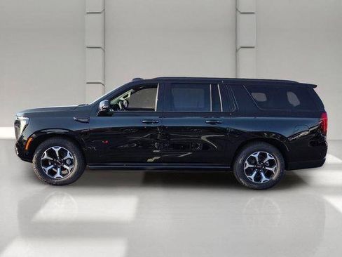 New 2026 GMC Yukon XL AT4 w/ AT4 Premium Plus Package AWD/4WD image 2