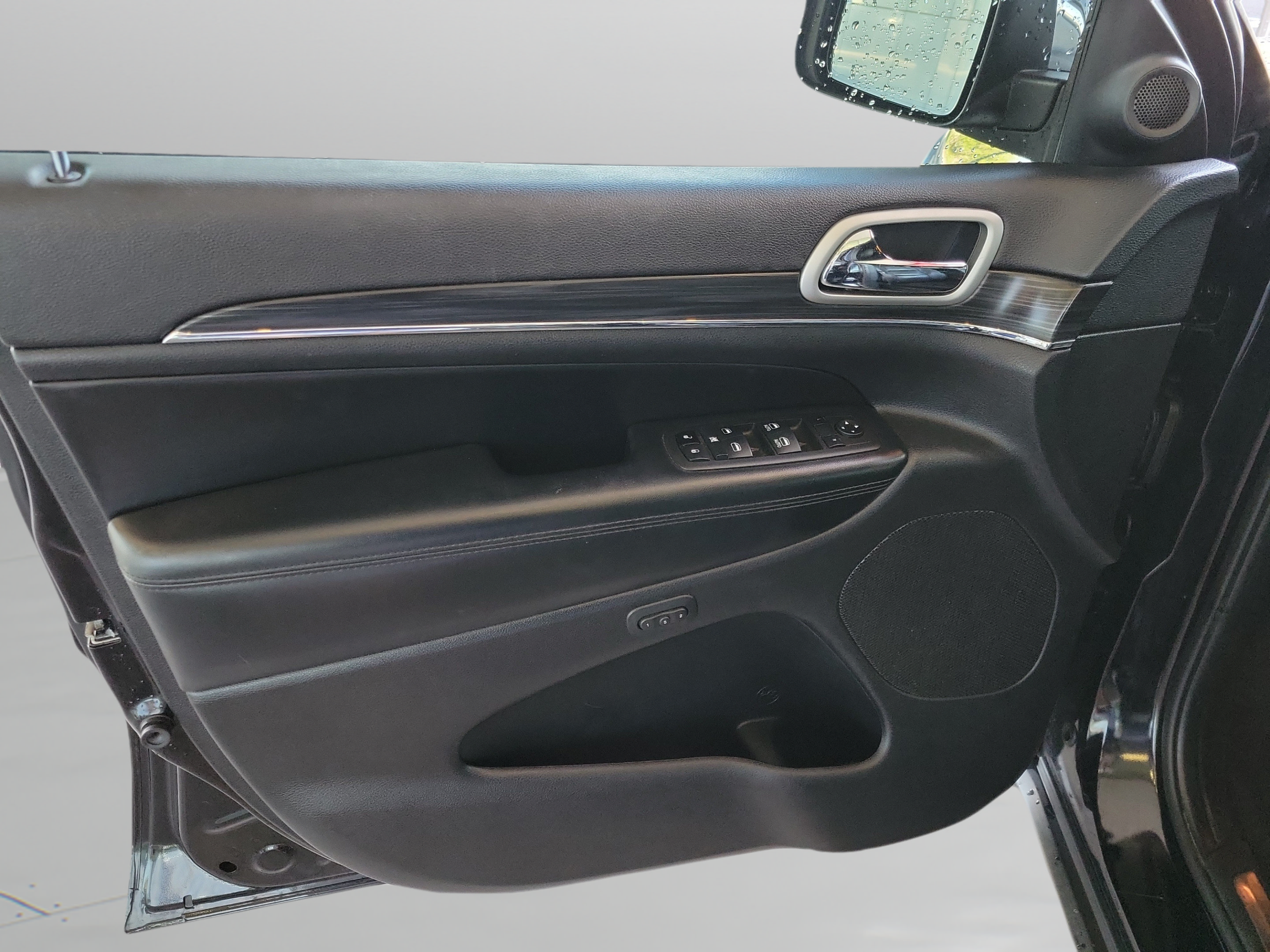 Used 2022 Jeep Grand Cherokee Limited AWD/4WD image 10