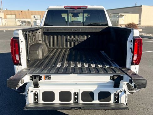 Used 2025 GMC Sierra 1500 Denali image 11