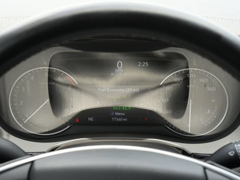 Used 2023 Cadillac XT5 Luxury FWD image 12