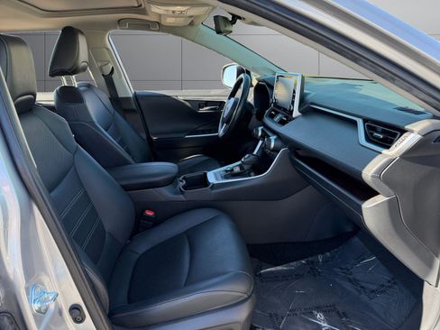 Used 2022 Toyota RAV4 Limited image 7