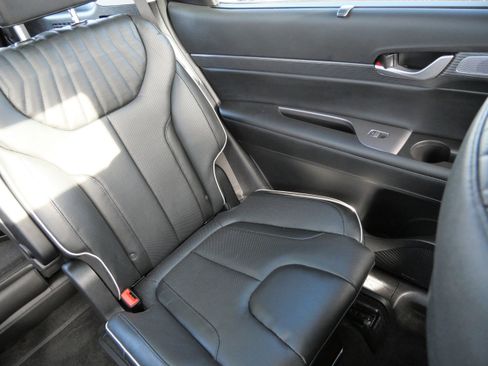 Used 2024 Hyundai Palisade Limited AWD/4WD image 14
