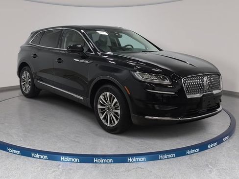 Certified 2022 Lincoln Nautilus AWD w/ Premium Package image 4