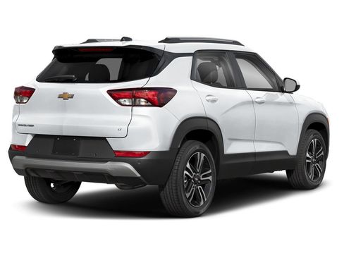 Used 2024 Chevrolet TrailBlazer LT FWD image 2