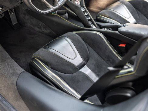 Used 2021 McLaren 720S Performance RWD image 36
