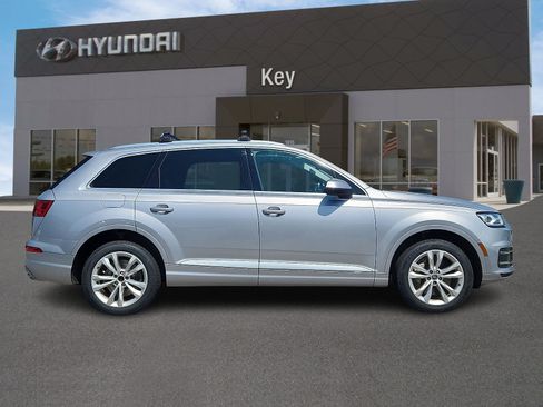 Used 2019 Audi Q7 2.0T Premium w/ Convenience Package AWD/4WD image 3