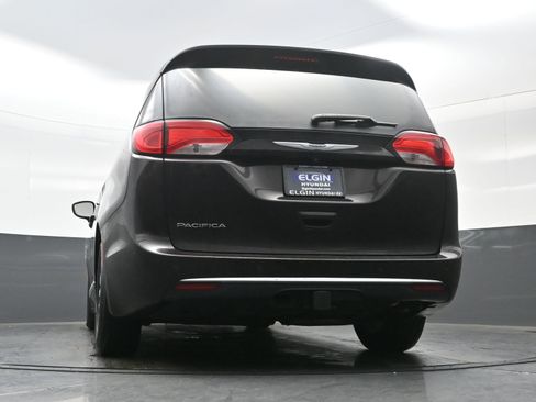 Used 2019 Chrysler Pacifica Touring-L Plus image 31