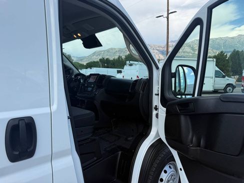 Used 2023 RAM ProMaster 2500 FWD image 16