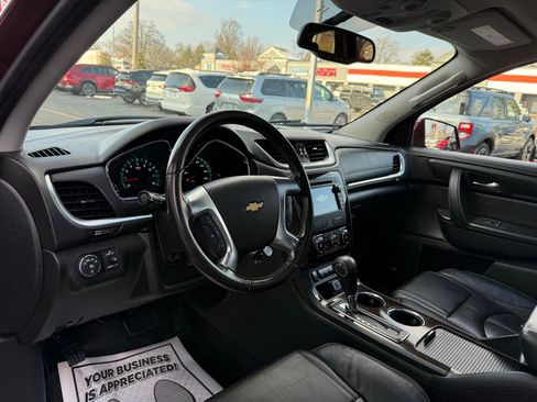 Used 2017 Chevrolet Traverse LT image 51