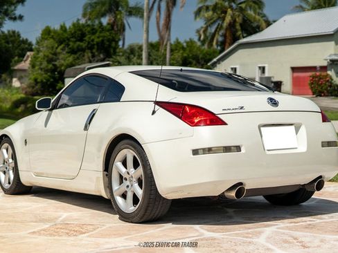 Used 2004 Nissan 350Z Touring w/ Cargo Convenience Pkg image 6