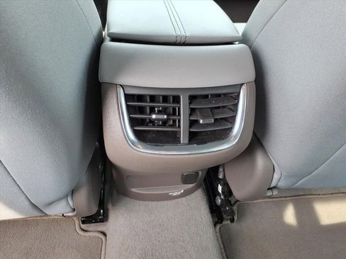 Used 2025 Chevrolet Malibu LT image 8