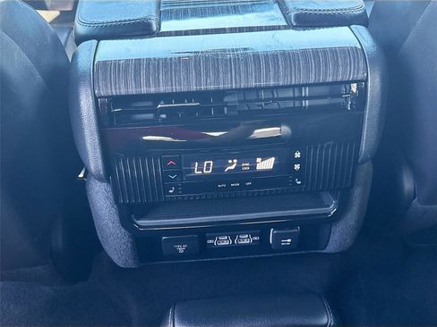 Used 2022 Jeep Wagoneer Series III image 25